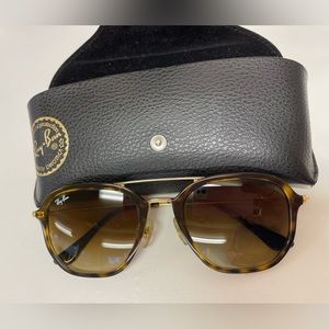 Ray ban women’s tortoise shell glasses